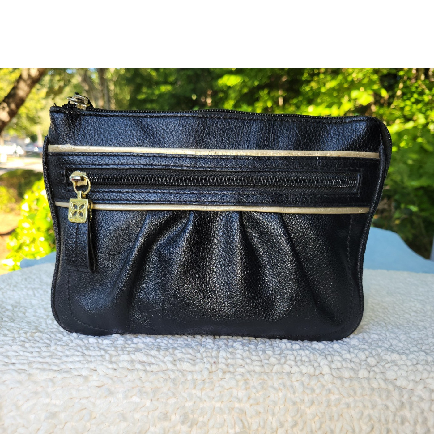 Relic Black Small Crossbody Bag Zip Pockets Adjustable Strap Gold-Tone Hardware