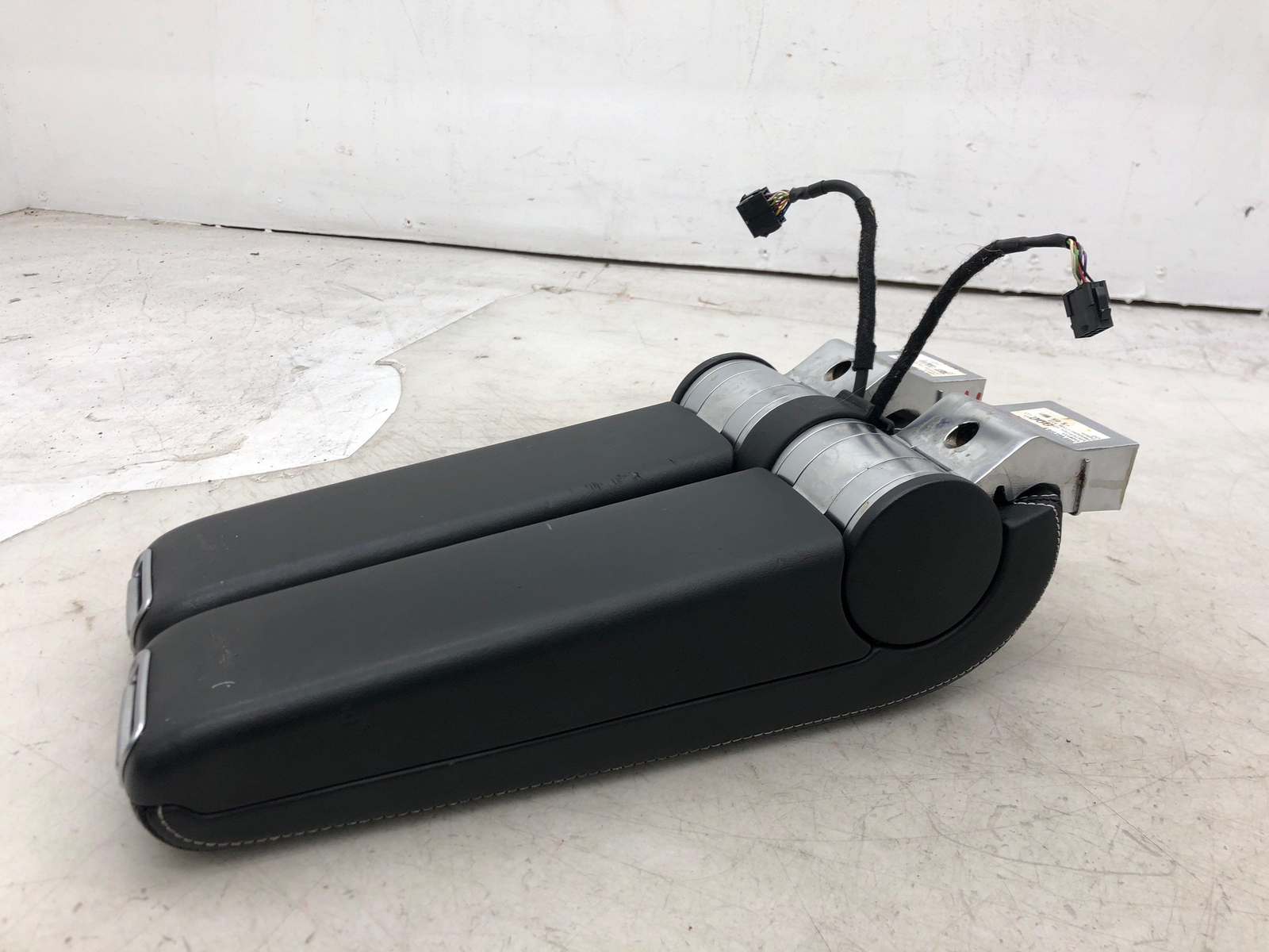 2006-2012 BENTLEY CONTINENTAL RIGHT & LEFT CENTER CONSOLE ARMREST 3W0864209F