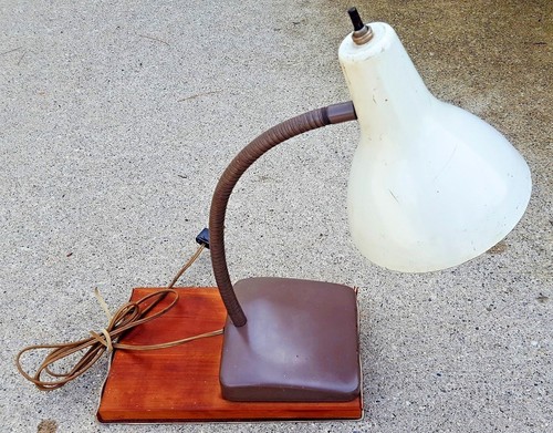 VINTAGE Industrial Machine Age Gooseneck Steampunk Adjustable Desk Table Lamp - Picture 3 of 8