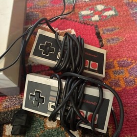 Original Nintendo NES Console Gray, 2 Controllers, Zapper, Cables, Not Tested