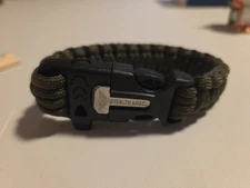 paracord survival bracelet