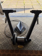 Saris AW19 M2 Wheel On Smart Trainer - Black