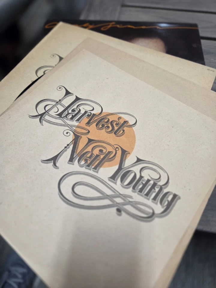 Neil Young 1972 'Harvest' Vintage Vinyl Lp Album Classic Rock W Insert  - Image 3 of 4