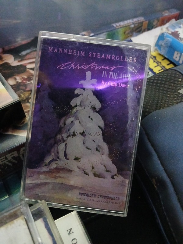 Cassette Tape - MANNHEIM STEAMROLLER - Christmas In The Aire TESTED & GUARANTEED