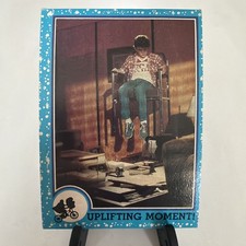 1982 Topps E.T. The Extra-Terrestrial #35 Uplifting Moment!