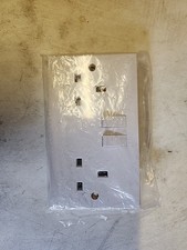 Single Pole 13 Amp Double Switched Socket
