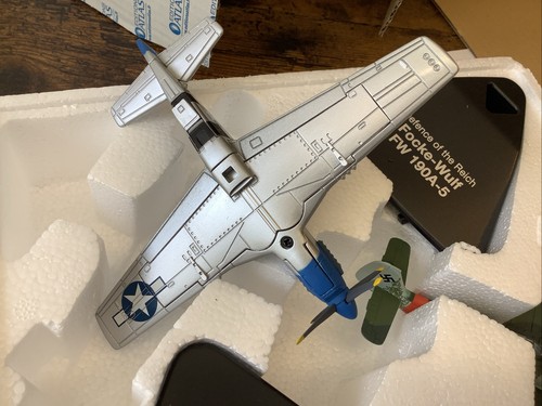 Atlas Editions 3909003 ‘Defence Of The Reich’, Focke-Wulf FW 190 & P51D Mustang - Picture 7 of 10
