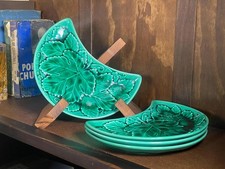 Vintage salad plate side plate wedgewood green leaf majolica crescent