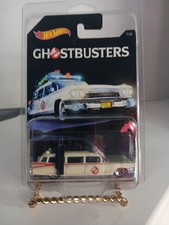 2016 Hot Wheels Ghostbusters Ecto-1 Walmart Exclusive w/ Protector