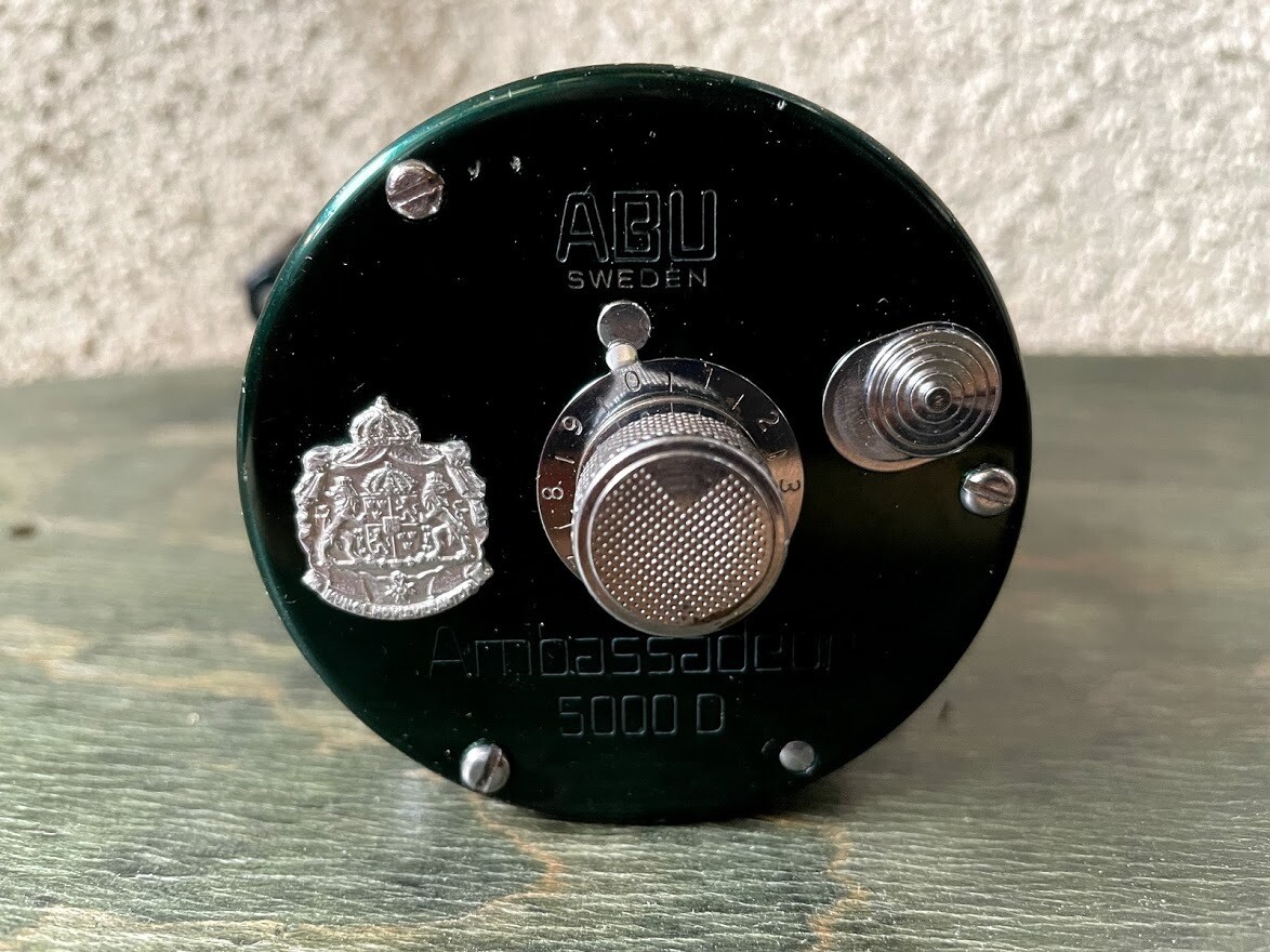 Abu Garcia Ambassadeur 5000D Bait Reel / Scratches and Abu Garcia Ambassadeur 5000D Bait Reel / Scratches and