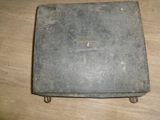 Ancienne MALLE MILITAIRE d'infirmerie; à restaurer