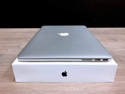 APPLE MACBOOK PRO RETINA 15 INCH - CORE i7 - 2015-2017 - 512GB SSD - MONTEREY - Picture 6 of 9