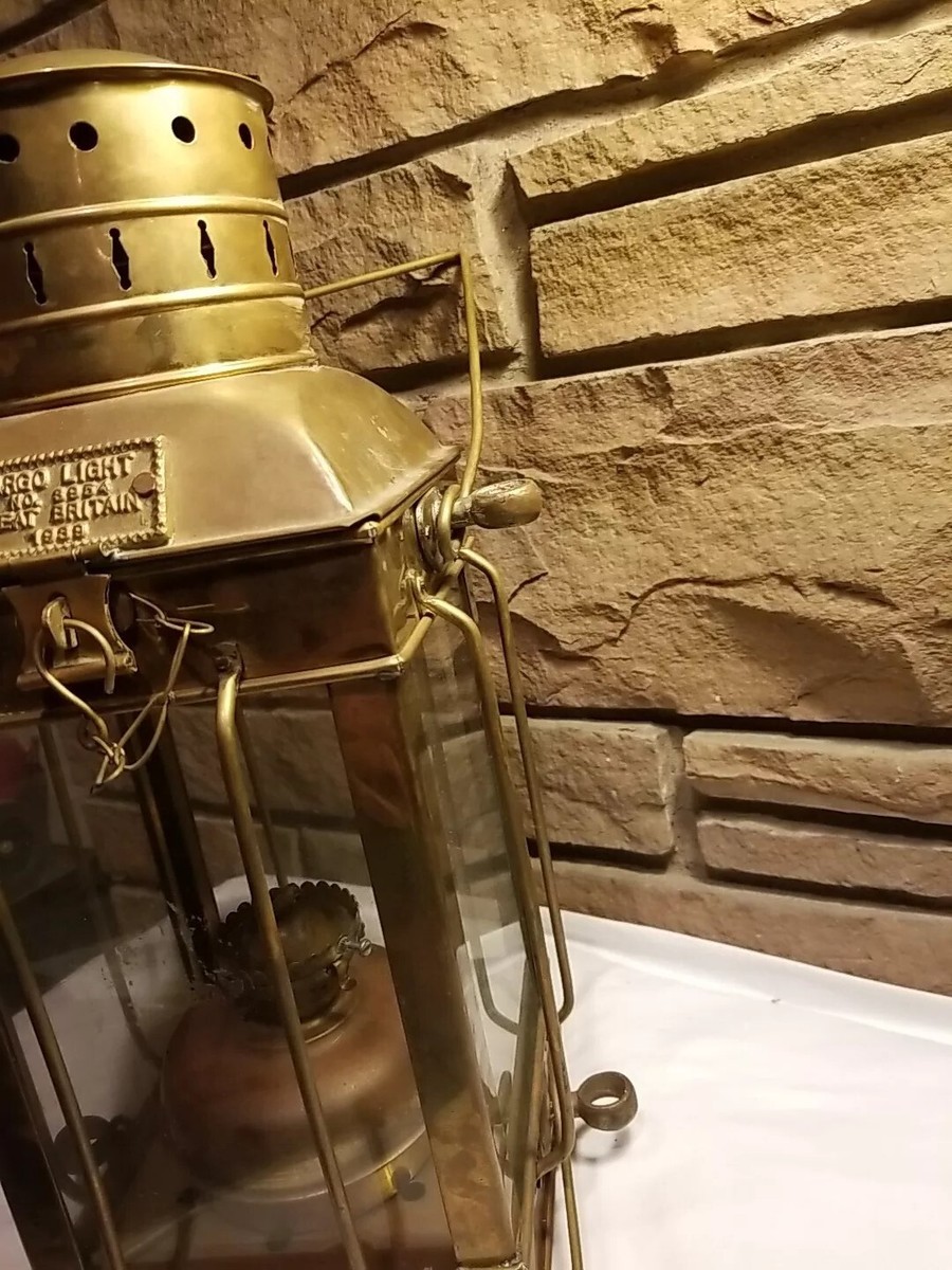 Vintage Cargo Light-Oil/Naphtha Lamp No 3954 GREAT BRITAIN-1939