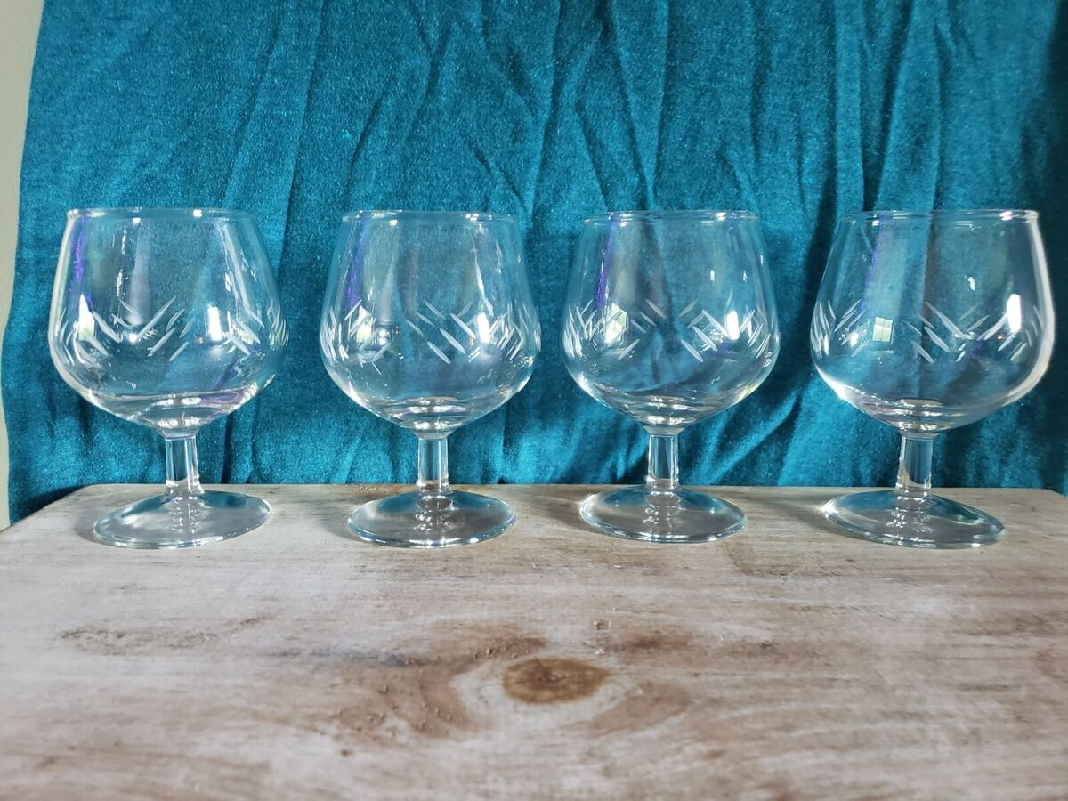 8 JAVIT “Rain” Vintage Clear Glass Etched Wine/Port Glasses