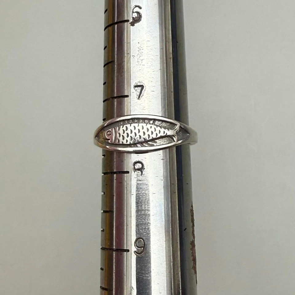 Винтажное серебряное гравированное рыбное кольцо — регулируемый размер, унисекс, совершенно новое - Изображение 4 из 4