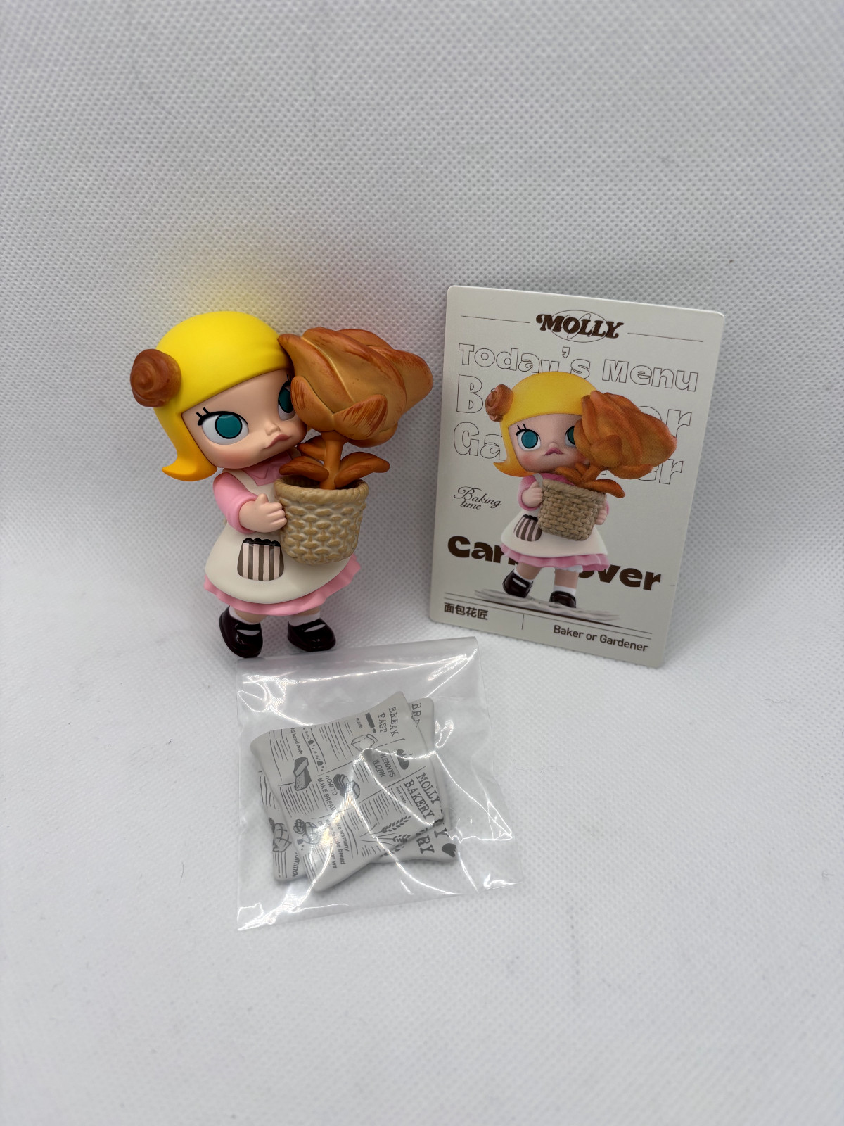 Molly Carb-Lover series figure - Baker or Gardener