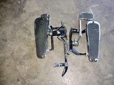 Harley Davidson  00-17 Softail Deluxe Footboards and Mounts Billet Brake & Shift
