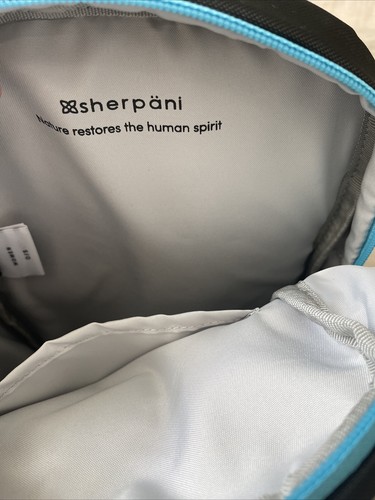 Zaino piccolo Sherpani Sojourn nero nuovo con etichette borsa da viaggio convertibile - Foto 7 di 9
