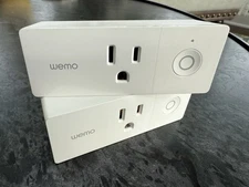 Lot of 2 BELKIN/WEMO Mini Smart Outlet Plugs Wi-Fi Enabled - White (F7C063)