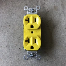 Lot Of (10) Pass & Seymour 5362YLW Spec Grade 125V 20A Receptacles **NEW**