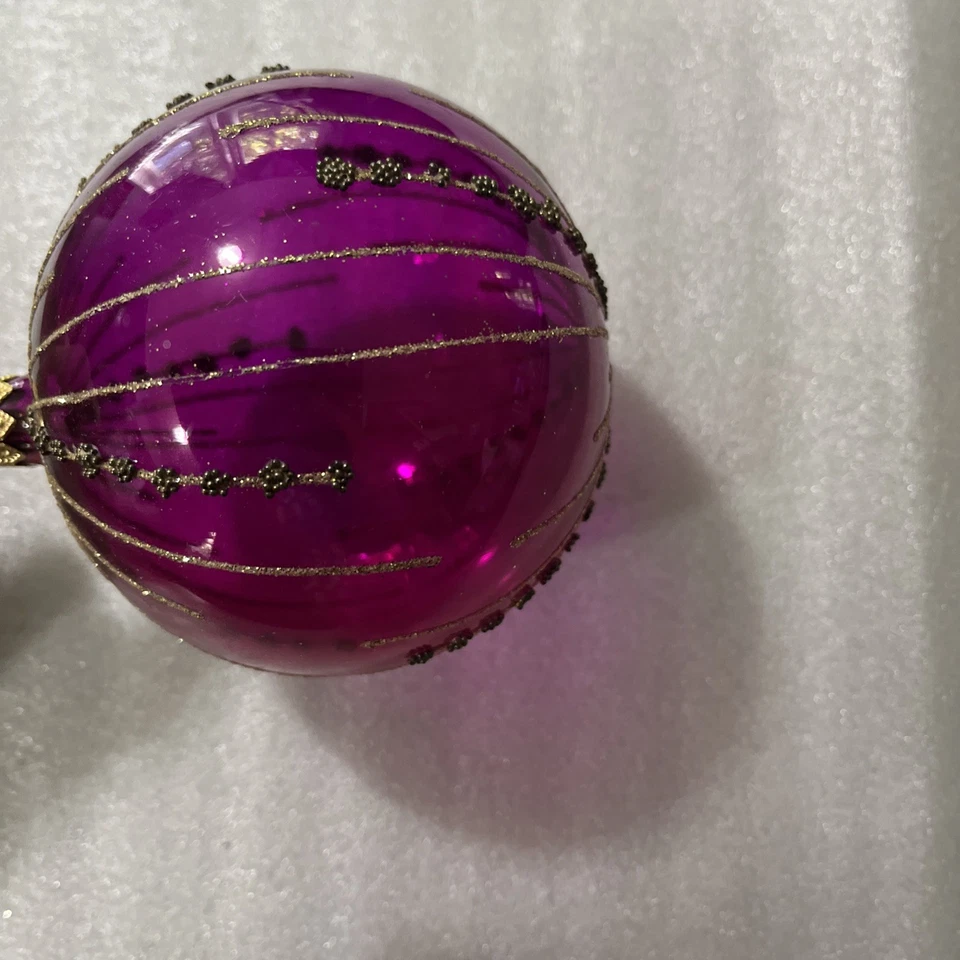 Adorno de bola de vidrio jumbo magenta rosa caliente vintage rayas doradas y cuentas florales Foto 4 de 4