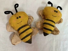 Primitive Bowl Fillers/Farmhouse/Bees/Set of 2/Grunged