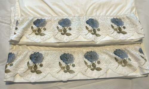 White Lace Edge Blue Flower Full Size Sheet Set 4 PC Flat Fitted 2 Std Pillow - Picture 7 of 11