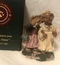 Boyds Bears Resin 'Momma Berriproud with Jamie...Seize the Day' Graduate