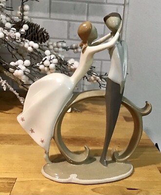 Cake Topper Woman And Man In Love Wedding  Valentines Anniversary Elegant Figure