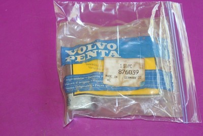 See pic Acquired from a closed dealership Rockwell U-Joint Assy Part 3850812