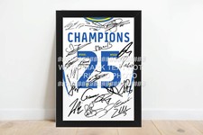 CHAMPIONS 2024 25 MULTI SIGNED PRINTED AUTOGRAPH LEEDS UNITED PHOTO FRAMED PRINT