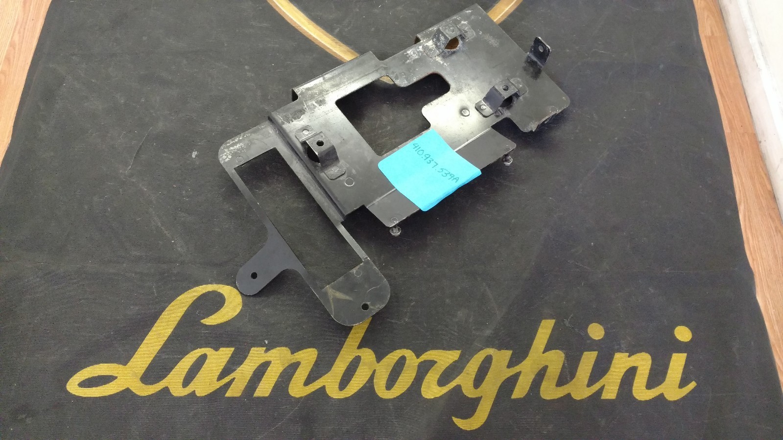 LAMBORGHINI MURCIELAGO LP640 INTERIOR ECU FUSE BOX MOUNTING BRACKET 410937539A 