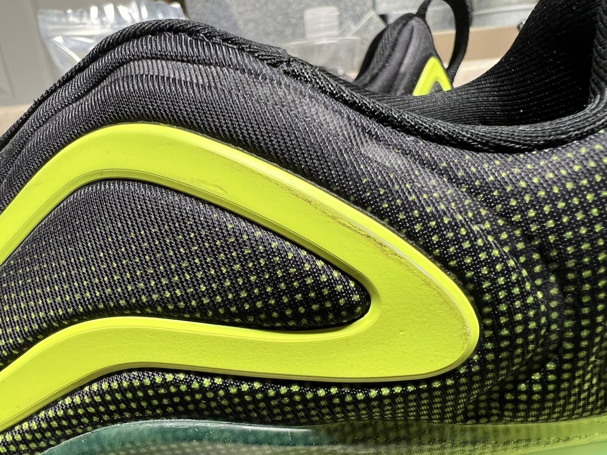 【ほぼ新品】NIKE AIR MAX 720 BLACK VOLT Nike Air Max 720 Saturn 'Triple Black' AO2110-001
