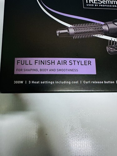 TRESemme 5265TU Full Finish Hot Air Styler Hair Brush With 3 Brushes plus Extras - Picture 10 of 15