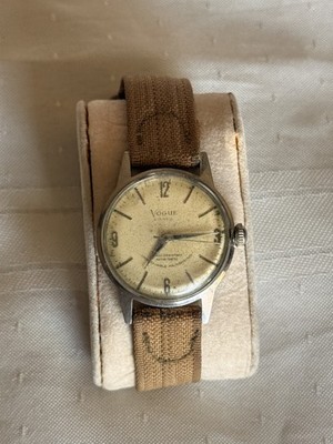 Vintage 1960s Vogue Swiss 17J Antimagnetic Shock Resistant Men's Wristwatch