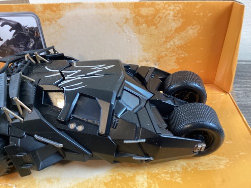 (SSG) CHRISTIAN BALE Signed Batman Die-Cast Metal Batmobile - BAS/Beckett COA - Picture 3 of 19