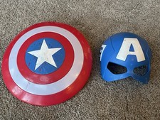Escudo y casco Disney Marvel Capitán América - Usado