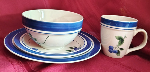 ***LL Bean Blueberry Stoneware   Set Dinner & Salad Plates Bowl & Cup Retired