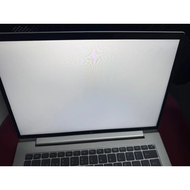 HP EliteBook 645 G11 · Ryzen 5 PRO 7535U · 16GB · 512GB, foto 3 de 5