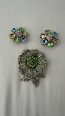 Vintage Ciner floral brooch + matching clip-on earrings