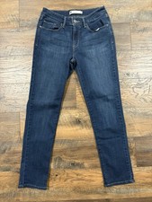 Levi's Women's Signature Mid-Rise Skinny Jeans, Size 8, 29x30