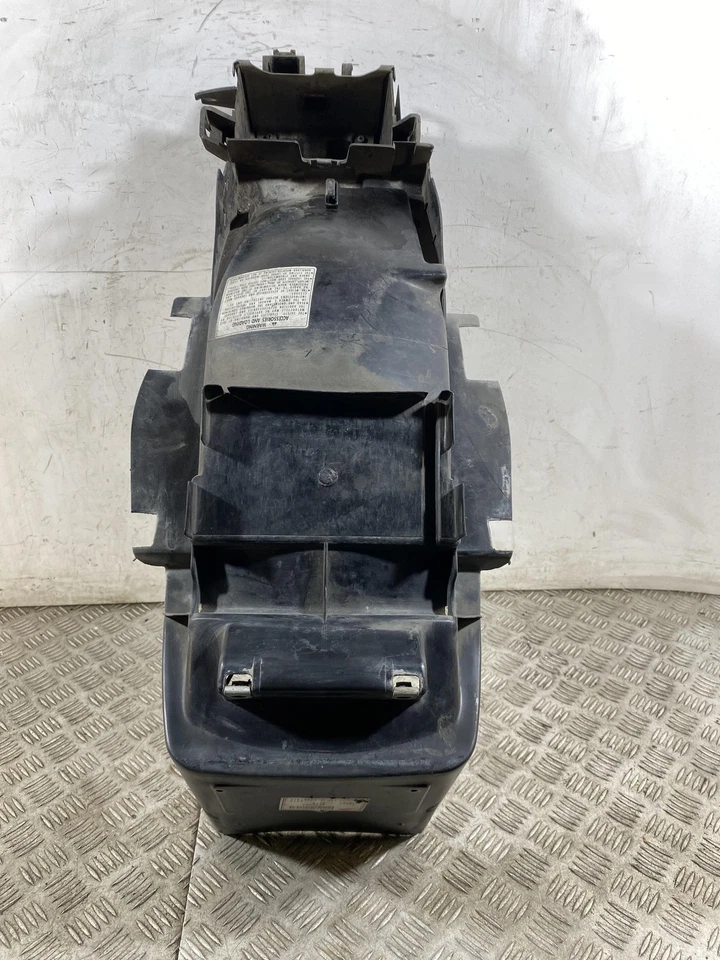 106800 Carena Passaruota Posteriore  Honda VFR 750 F Dal 1990 al 1997 - Immagine 2 di 4