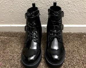 wide width combat boots women's