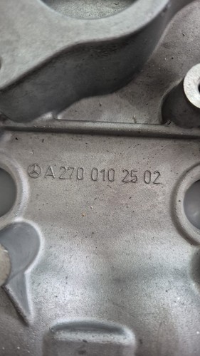 Mercedes Benz Zylinderkopf Haube ( A2700102502 ) - Picture 5 of 8