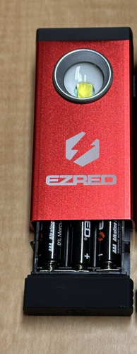 Pocket Spot Flashlights! 250 Lumen! AAA Battery Powered. Pocket Clip & Magnet! - Picture 5 of 5