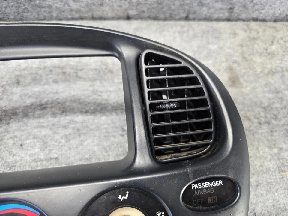 TOYOTA TUNDRA 2000-2006 OEM TABLERO TABLERO RADIO CLIMATIZADOR PANEL INTERRUPTOR Foto 2 de 4