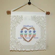 NWT Heritage Lace Mothers Make Hearts Bloom Heart Mini Wall Hanging 7.5" x 8"