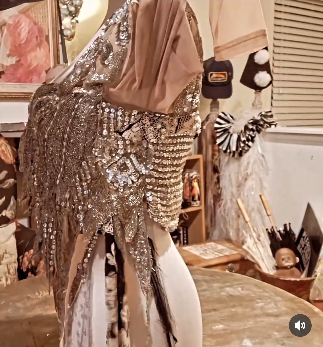 Vintage Inspired Patchwork Distressed Top Embelli… - image 3