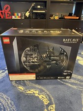 LEGO Batman Batcave Shadow Box 76252 100% Com...