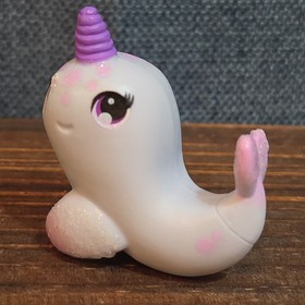 WowWee Fingerlings Minis Nelly Narwhal Series 3 Plastic Figure